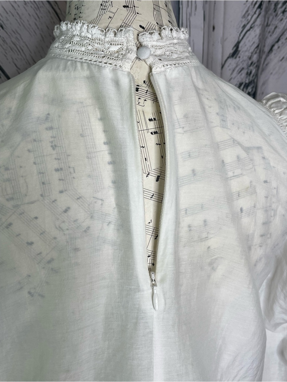Farm Rio Off White Victorian Inset Lace Blouse Long Puffed Sleeved Size M - Picture 6 of 10